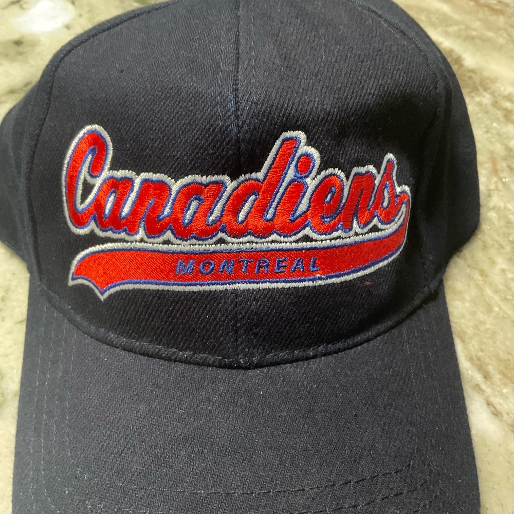 STARTER VintageMontreal Canadiens navy hat. 90s dark navy. Script logo